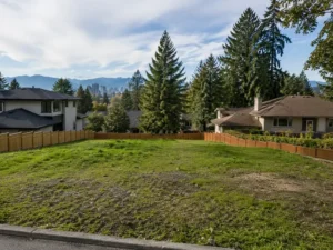 Vacant land and building lot in Burnaby for development and investment